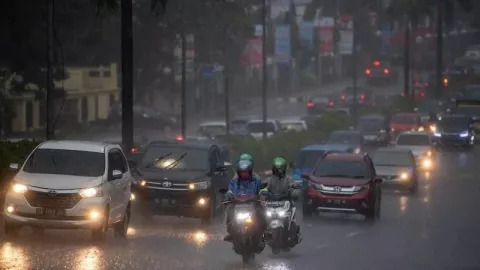 Prakiraan Cuaca Hari Ini, Cek Daerah Potensi Hujan di Kepri - GenPI.co KEPRI