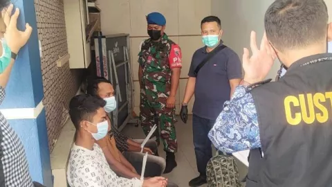 Tiga Calon Penumpang Batik Air Ditangkap Gegara Bawa Barang Haram - GenPI.co KEPRI