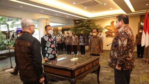 Wan Darussalam Dilantik Jadi Anggota Bidang Pengusahaan BP Batam - GenPI.co KEPRI