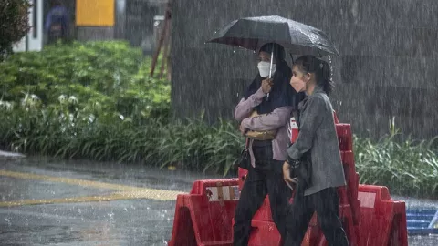 Prakiraan BMKG, Kepri Berpotensi Hujan Disertai Petir dan Angin - GenPI.co KEPRI