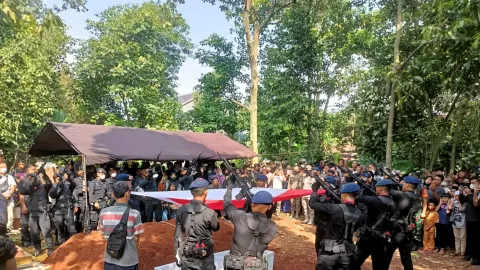 Anggota Satbrimob yang Gugur di Sulteng Dimakamkan di Bogor - GenPI.co KEPRI