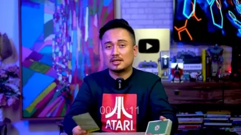 Denny Darko Ramal Jodoh Ayu Ting Ting, Mengejutkan! - GenPI.co KEPRI