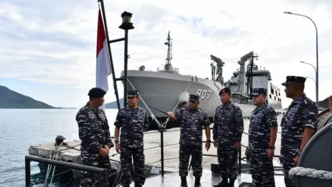 Koarmada Periksa Kapal Perang TNI di Laut Natuna Utara, Ada Apa? - GenPI.co KEPRI