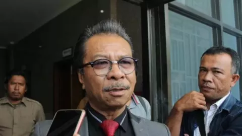 Profil Ketua DPRD Kepri Jumaga Nadeak, Pernah Ingin Jadi Dokter - GenPI.co KEPRI