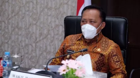 Endang Abdullah Diberhentikan dari Jabatan Ketua DPC Gerindra - GenPI.co KEPRI