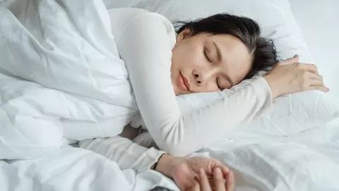 5 Cara Mengatasi Insomnia, Tak Perlu Obat Tidur - GenPI.co KEPRI