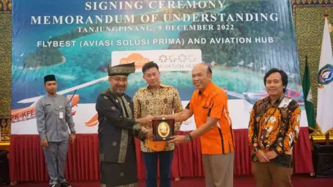 Kepri Jadi Pelopor Wisata Udara Swasta - GenPI.co KEPRI