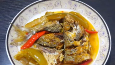 Resep Ikan Cuko Khas Padang, Bikinnya Gampang Rasanya Nendang - GenPI.co KEPRI