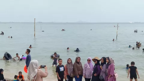 Pantai Nongsa, Destinasi Wisata yang Dipadati Warga Batam - GenPI.co KEPRI