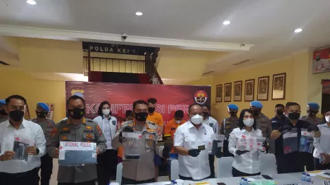 Komplotan Pelaku Skimming Curi 50 data Nasabah Bank Riau Kepri - GenPI.co KEPRI