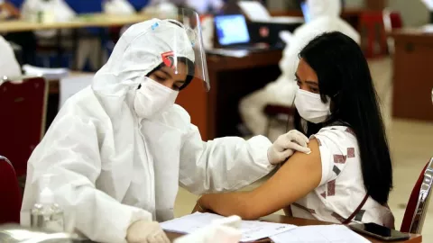 Vaksinasi Covid-19 di Tanjung Pinang Rendah, Kepri Dikirim 260 Dosis - GenPI.co KEPRI