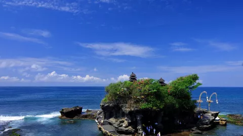 Mau Lihat Candi di Jawa Barat? Yuk ke Cangkuang di Garut - GenPI.co