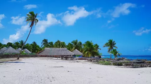 Pantai Nemberala, Surga Surfing di NTT - GenPI.co