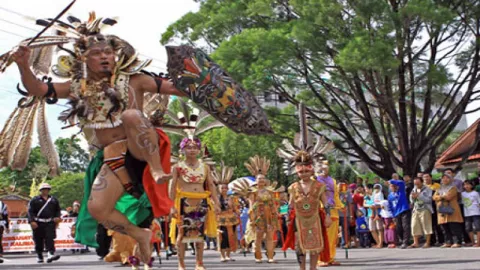 Festival Isen Mulang 2018 Tampil Beda - GenPI.co