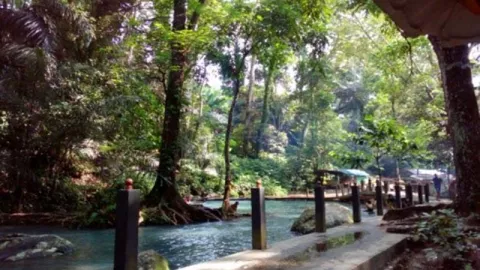 Liburan di Taman Wisata Aik Nyet - GenPI.co