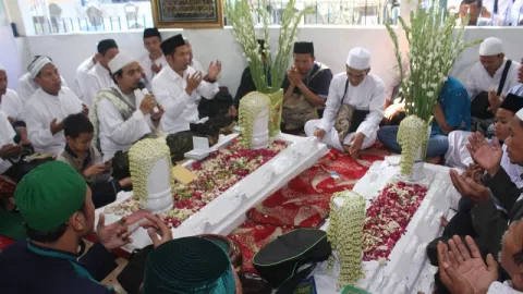 Ziarah Syawalan Semarang Sedot Ribuan Peserta - GenPI.co