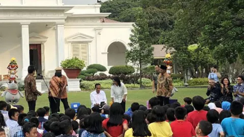 Ada Anak Menangis, Presiden Bingung - GenPI.co