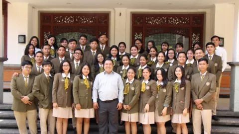 Puluhan Mahasiswa STP Bali Disertifikasi Amadeus - GenPI.co