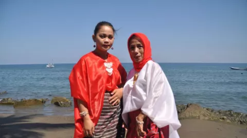 Pakaian Adat Khas Suku Mandar, Inspirasi Fashion Tanah Air - GenPI.co