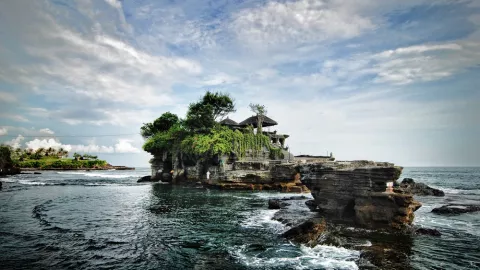 Tanah Lot Promosi Lewat Festival Seni dan Makanan - GenPI.co