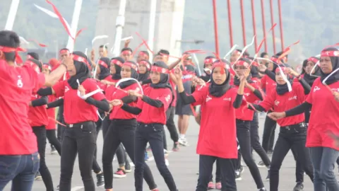 Keren, Ada Flashmob di Festival Teluk Ambon 2018 - GenPI.co