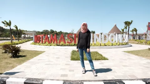 Pos Lintas Batas Negara Jadi Tempat Selfie Favorit Wisatawan - GenPI.co