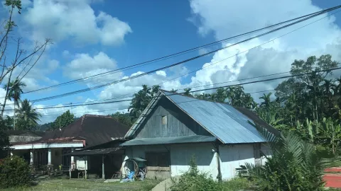 Ini Alasan Mengapa Seng Jadi Atap Rumah di Minang - GenPI.co