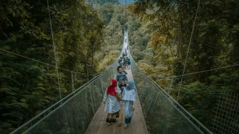 Idola Para Sineas, 5 Film Keren ini Hanya Dibuat di Sukabumi - GenPI.co