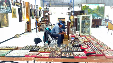 Ternyata, Wisata Pasar Klithikan Wonosobo Buka 24 Jam - GenPI.co