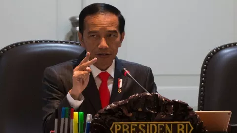 Jokowi Perintahkan Mensos hingga TNI Tangani Tsunami Anyer - GenPI.co
