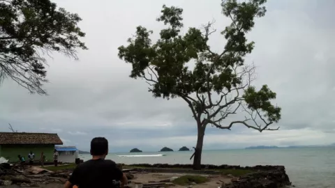 Kisah Ridwan yang Pemukimannya Terdampak Tsunami - GenPI.co