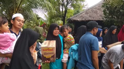 GenPI Banten Berikan Bantuan Korban Tsunami Selat Sunda - GenPI.co