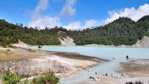 Kawah Telaga Bodas Ramai Dikunjungi Wisatawan - GenPI.co