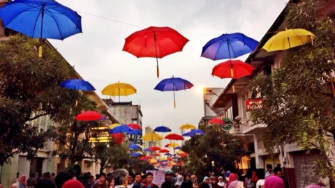 Mau Kulineran Sampai Puas? Kunjungi Lima Kota ini - GenPI.co