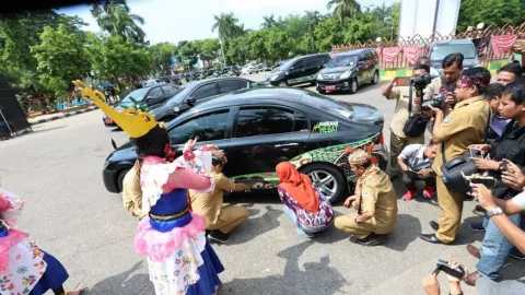 Mobil Batik, Upaya Mempromosiklan Batik Pamekasan - GenPI.co
