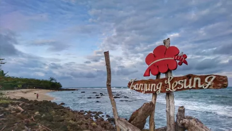 Kemenpar Harapkan Tanjung Lesung Pulih pada April 2019 - GenPI.co