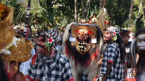 Suguhan Seni Budaya Bali di PKB 2019 - GenPI.co