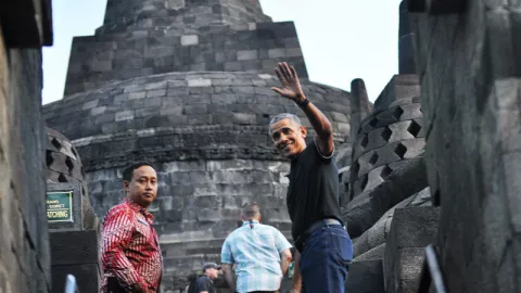 5 Pesohor Dunia ini Pernah Kunjungi Borobudur, Termasuk Obama - GenPI.co