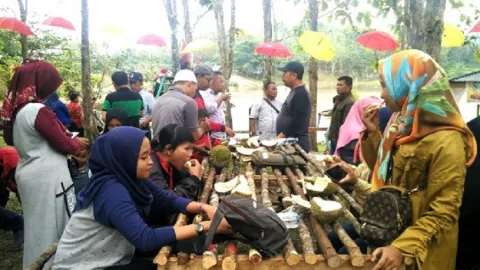 Wow! 3000 Pengunjung Padati Event Pasar 1000 Durian - GenPI.co