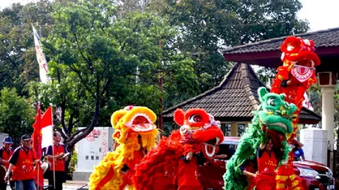 Mari Larut dalam Kemeriahan Festival Imlek Indonesia - GenPI.co