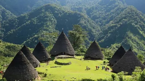 3 Desa Adat di Indonesia yang Mendunia dan Masuk Warisan Budaya UNESCO - GenPI.co