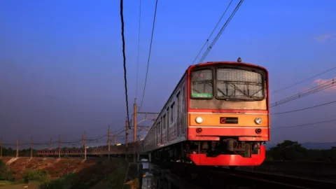 Dalam Satu Hari, Lebih dari 1 Juta Orang Gunakan KRL - GenPI.co