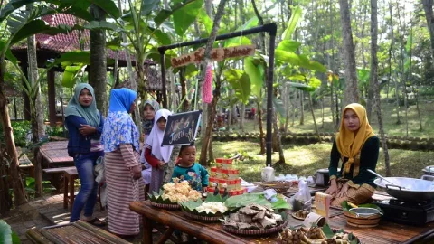 Pasar Karetan Punya Studio Foto Nuansa Jawa Tempo Dulu - GenPI.co