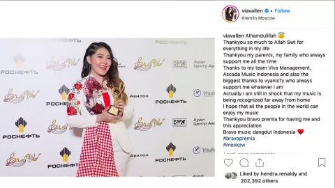Raih Penghargaan Bravo Music Awards di Rusia, Instagram Via Vallen Banjir Komentar - GenPI.co