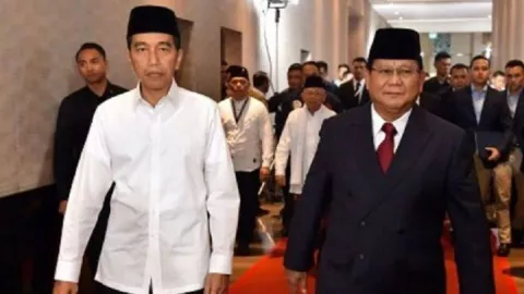 Jika Jokowi Punya Dilan, Prabowo Ajukan single Identity Card - GenPI.co