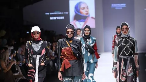 Busana Muslim Tenun Indonesia Mejeng Di New York Fashion Week 2019 - GenPI.co