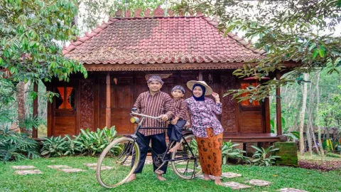 Yuk Berfoto Ala Jawa Kuno di Studio Pendapa Pasar Karetan - GenPI.co