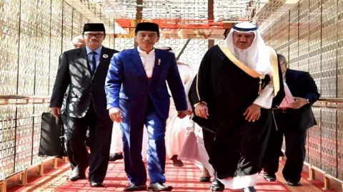 Presiden Jokowi Bertemu Raja Salman, Kuota Haji Indonesia Bertambah 10 Ribu Jemaah - GenPI.co