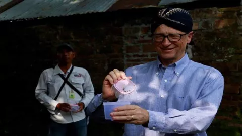 Berantas Malaria di Indonesia, Bill Gates Lepas Nyamuk Ini - GenPI.co