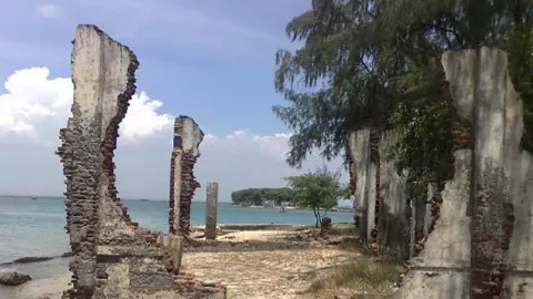 3 Pulau Horor Ini Ternyata Tak Jauh Dari Jakarta - GenPI.co
